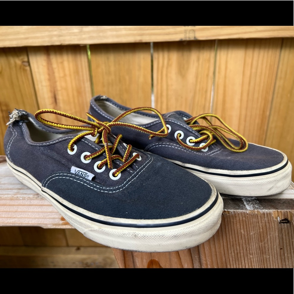Low Top Vans Authentic